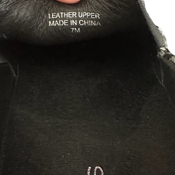 J/SLIDES Snake Skin Platform Slip On Sneakers 7 - Picture 5 of 5